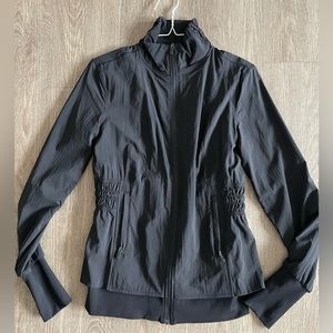 Lululemon sights seen jacket size 6